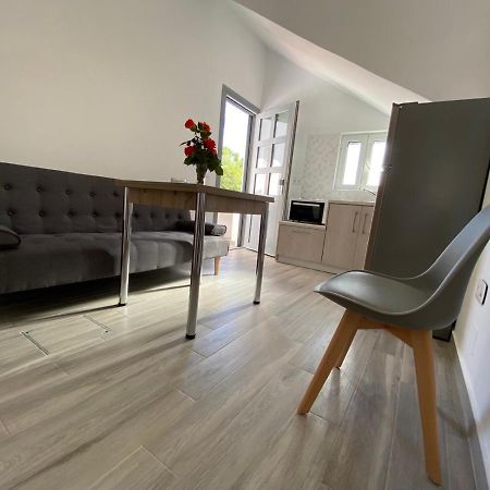 Ninemia Apartment Artemonas Eksteriør bilde